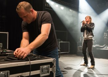 Sound Tech Quits Gig After Singer’s Insult