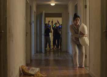 Husband Jokes Wife Sleep Elsewhere After Friends Loud Night, She Surprisingly Goes And Ignores His Texts