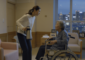 Granddaughter Snaps At Racist Grandma’s Favoritism, Spilling Secrets Of A Mixed-Race Marriage Gone Wrong