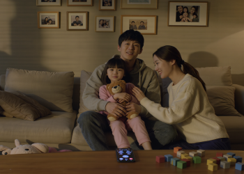 Dad Refuses Ex’s Demand To See Daughter She Abandoned, After Fiancée Steps Up As True Mom