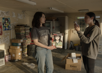 Woman Sells Prized Manga Cheaper Than Market, Friend Lowballs Deal And Brands Her Choosing Beggar