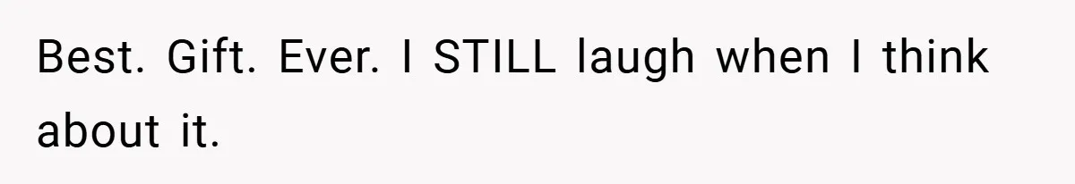 Neighbor Hated Their Light, Their Dog, Their Trash Can—So The Husband Left Him One Last Surprise Best. Gift. Ever. I STILL laugh when I think about it.