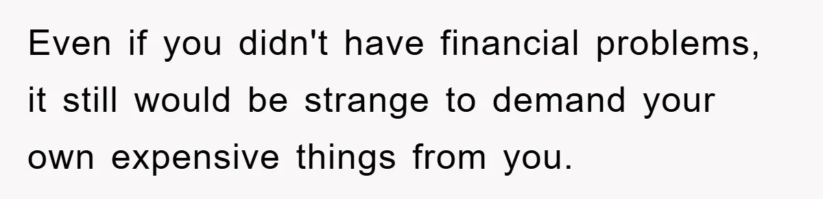Woman Sells Prized Manga Cheaper Than Market, Friend Lowballs Deal And Brands Her Choosing Beggar Even if you didn't have financial problems, it still would be strange to demand your own expensive things from you.