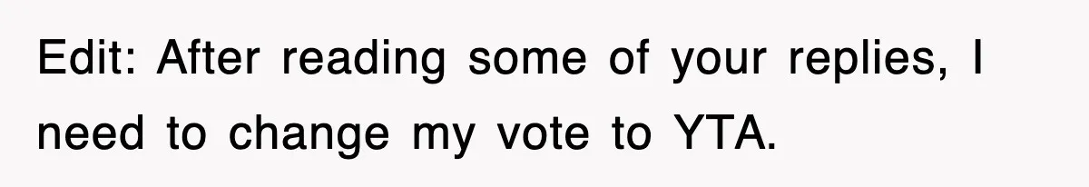 Mother Declines To Go To Daughter’s Graduation After She Chose Her Absent Father Over Her Edit: After reading some of your replies, I need to change my vote to YTA.