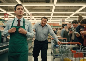 Grocery Store Manager Forbids Overtime, Spends His Night Scanning Turkeys Himself