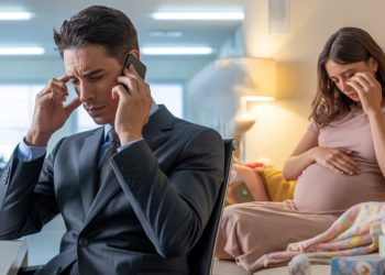 Pregnant Wife Keeps Calling Husband At Work In Tears, He Finally Considers Saying ‘Stop’”