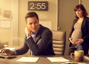 Office Slacker Refused To Help Anyone For Years, Begs For Coverage When She Gets Sick