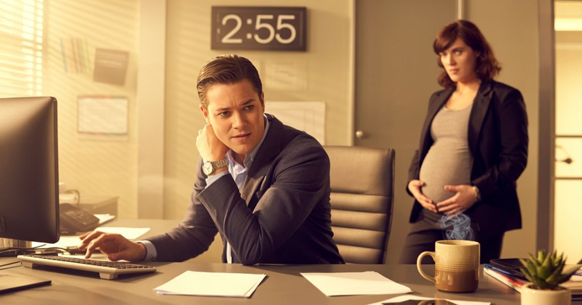 Office Slacker Refused To Help Anyone For Years, Begs For Coverage When She Gets Sick