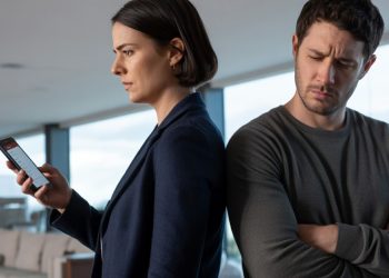 Brother Refuses To Help With Sister’s IVF Costs, Then Goes On An Expensive Vacation—Is He In The Wrong?