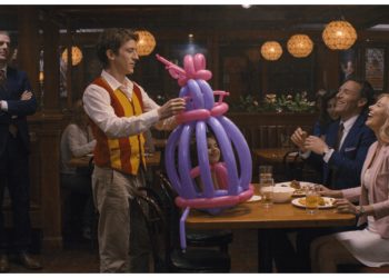 Forced to Work at a Kid-Free Bar, Teen Turns Balloons into Hilarious Revenge