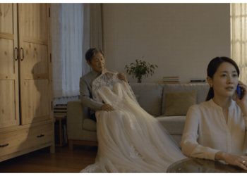 Father Refuses to Let Addicted Daughter Wear Late Mom’s Wedding Dress, Even Though Her Sister Did Father Refuses to Let Addicted Daughter Wear Late Mom’s Wedding Dress, Even Though Her Sister Did