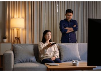 She Turned Off a Movie to Avoid a Fight Then Discovered Who Her Boyfriend Really Was