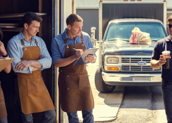 Boss Forces Truck Driver To Take Lunch Breaks, So He Complies And Brings The Entire Workshop To A Halt