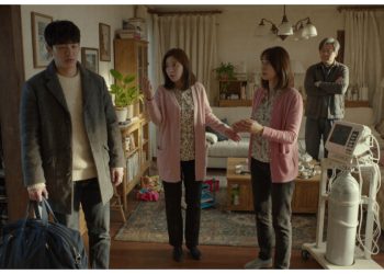 Adult Child Draws a Line After Mom’s Fiancé Moves in with His Kids