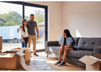 He Bought a Smaller House and Says No to Letting His Ex’s Daughter Move In He Bought a Smaller House and Says No to Letting His Ex’s Daughter Move In