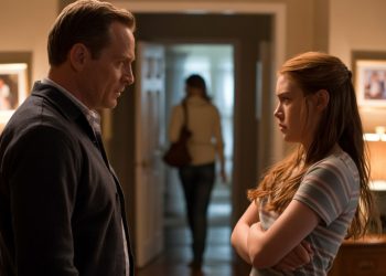 Parents Kick Daughter’s Lesbian Friend Out After ‘Kissing’ Incident