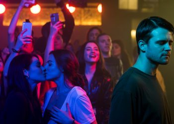 Man Dumps His Girlfriend After She Passionately Kisses Another Girl At A Party