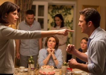 Sister Kicks Brother Out After He Insults Her Husband, But Now She’s The One Who’s Being Attacked Sister Kicks Brother Out After He Insults Her Husband, But Now She’s The One Who’s Being Attacked