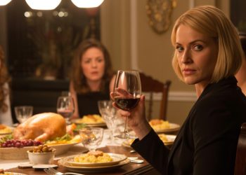 Woman Hilariously Destroys Thanksgiving Dinner After Being Disrespected By Her Boyfriend’s Family