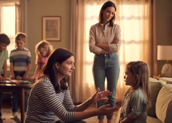 Family Rift Deepens When Aunt Says Deaf Niece Can’t Join A Game ‘Because She Can’t Speak’