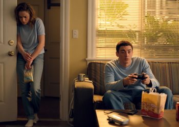 Boyfriend Won’t Buy Tampons, Says He’s “Too Embarrassed,” Girlfriend Walks Out