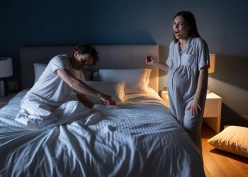 Man Kicks Out Pregnant Fiancée After She Screams At Him For Hitting Her In His Sleep Man Kicks Out Pregnant Fiancée After She Screams At Him For Hitting Her In His Sleep