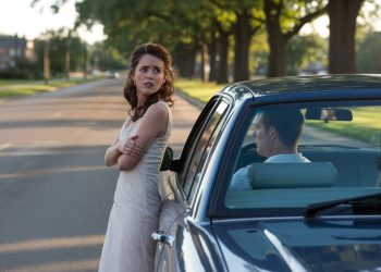 Man Drives Off After Refusing To Open The Car Door For His GF, Causing Her To Miss A Wedding Man Drives Off After Refusing To Open The Car Door For His GF, Causing Her To Miss A Wedding