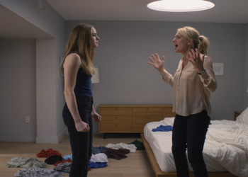 Teen Daughter Snaps And Blames Mom’s Surgery For Destroying Their Entire Relationship