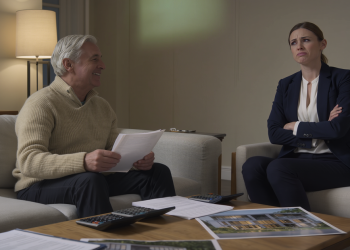 Dad Offers Thousands For Basically Nothing, Daughter Rejects, Considering It Insufficient And Offensive