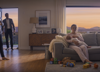 Sister Confronts Absent Father After He Visits Struggling Girlfriend And Baby For Just Twenty Minutes Weekly