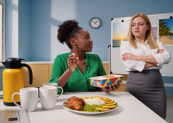 Coworker Boasts Jamaican Trip, Clashes With Heritage-Proud Woman, Accuses Her Of “Gatekeeping” Culture