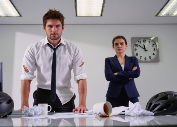 Injured Employee Silently Protests 60-Minute Lunch Break Time Policy, Outwits Clock-Watching Boss