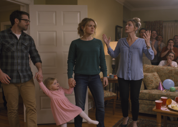 Biomom Crashes Party Uninvited, Stepmom Declares Her An Egg Donor At Most And Doesn’t Deserve To Be A Mom