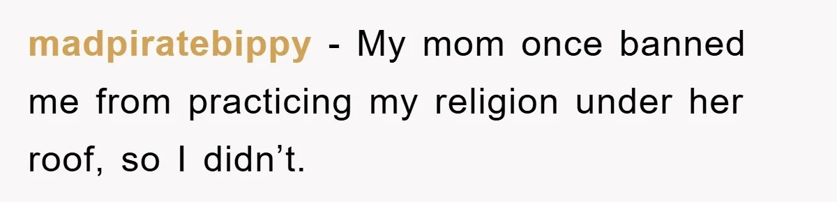Kid Gets Revenge After Mom Forces Them To Eat Salad For Years, Serves A “Salad” Mom Will Never Forget madpiratebippy − My mom once banned me from practicing my religion under her roof, so I didn’t.