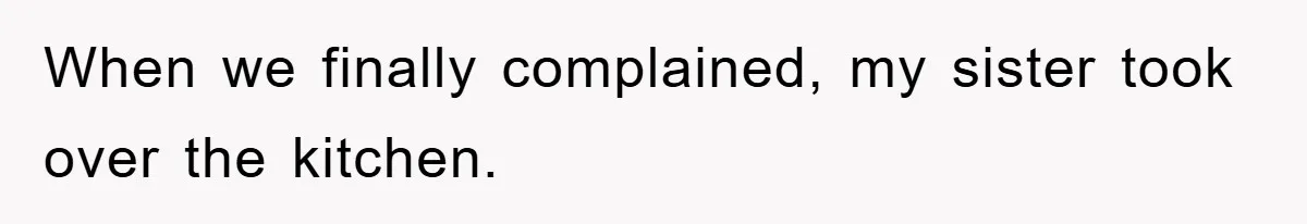 Kid Gets Revenge After Mom Forces Them To Eat Salad For Years, Serves A “Salad” Mom Will Never Forget When we finally complained, my sister took over the kitchen.