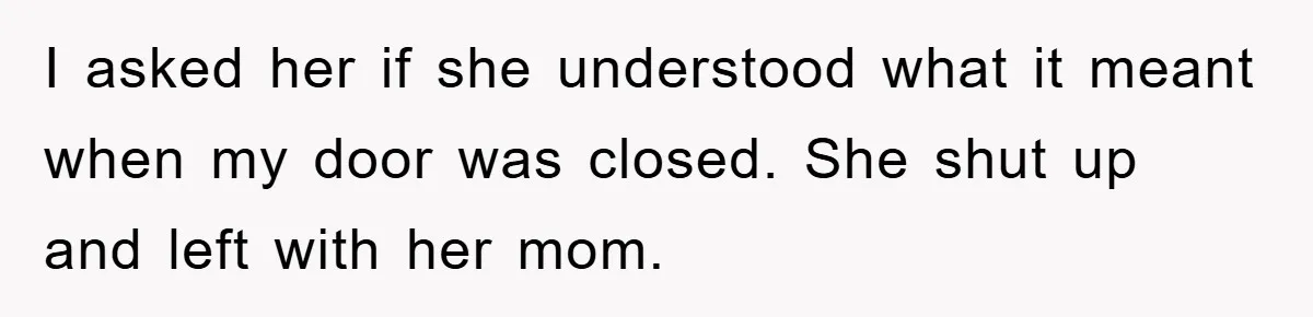 Man Working From Home “Trains” His Wife Like A Cat During Meetings, Internet Divided I asked her if she understood what it meant when my door was closed. She shut up and left with her mom.