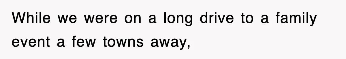 Tired Flight Attendant Gets Told To ‘Pick Something Interesting’ To Entertain Passengers, And Maliciously Complies While we were on a long drive to a family event a few towns away,
