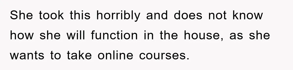 Daughter’s Misophonia Has Kept Mom Silent For Years, Now She Wants Her Voice Back, And It’s Causing A Rift She took this horribly and does not know how she will function in the house, as she wants to take online courses.