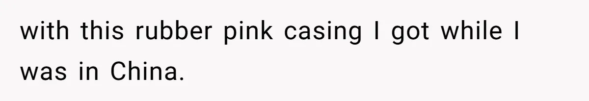 Airport Guard Tries To “Confiscate” Woman’s Empty Bottle For Himself, She Outsmarts Him And Leaves Him Fuming with this rubber pink casing I got while I was in China.