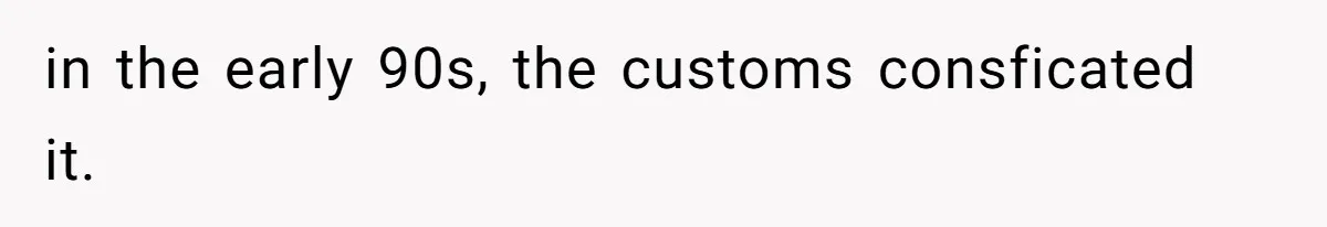Airport Guard Tries To “Confiscate” Woman’s Empty Bottle For Himself, She Outsmarts Him And Leaves Him Fuming in the early 90s, the customs consficated it.