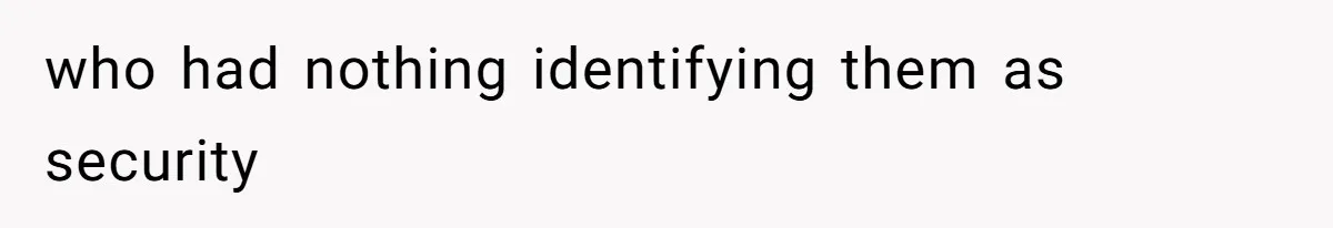 Airport Guard Tries To “Confiscate” Woman’s Empty Bottle For Himself, She Outsmarts Him And Leaves Him Fuming who had nothing identifying them as security