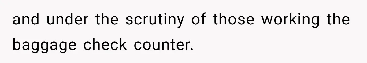 Airport Guard Tries To “Confiscate” Woman’s Empty Bottle For Himself, She Outsmarts Him And Leaves Him Fuming and under the scrutiny of those working the baggage check counter.