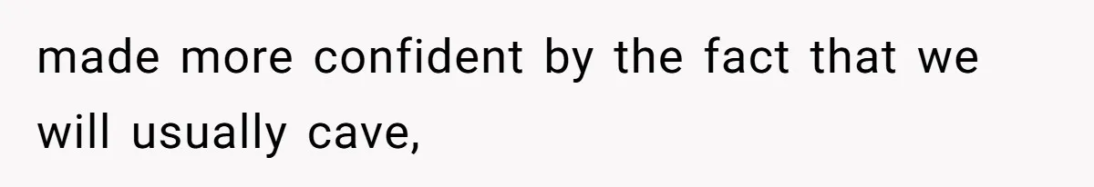 Airport Guard Tries To “Confiscate” Woman’s Empty Bottle For Himself, She Outsmarts Him And Leaves Him Fuming made more confident by the fact that we will usually cave,