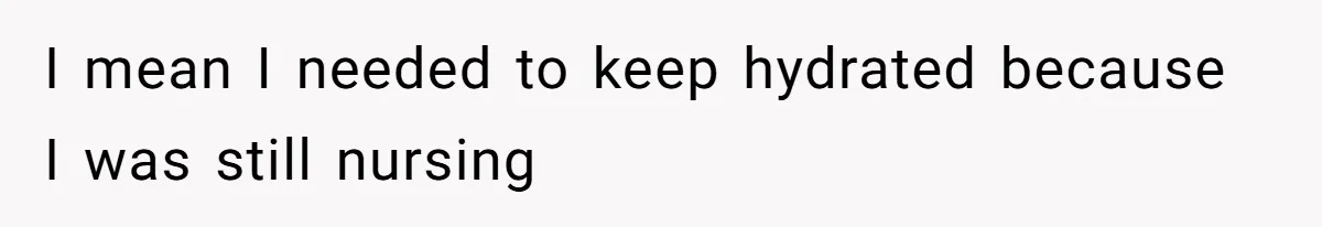 Airport Guard Tries To “Confiscate” Woman’s Empty Bottle For Himself, She Outsmarts Him And Leaves Him Fuming I mean I needed to keep hydrated because I was still nursing