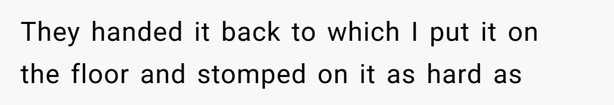 Airport Guard Tries To “Confiscate” Woman’s Empty Bottle For Himself, She Outsmarts Him And Leaves Him Fuming They handed it back to which I put it on the floor and stomped on it as hard as