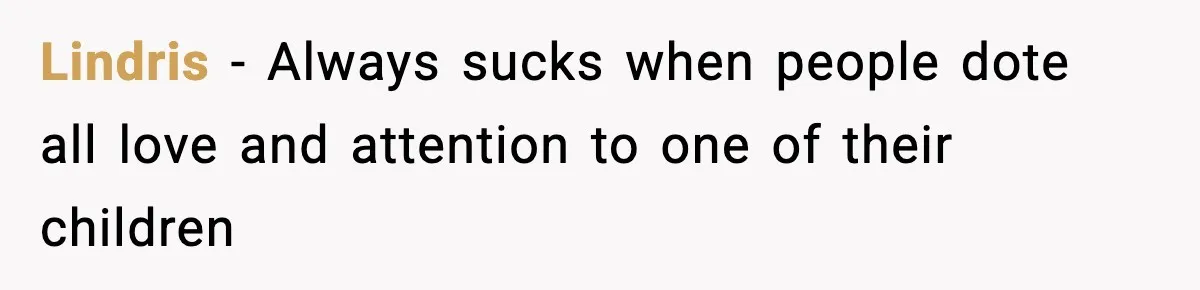 He Announced His Pregnancy At His Brother’s Wedding After His Brother Proposed At His Lindris − Always sucks when people dote all love and attention to one of their children