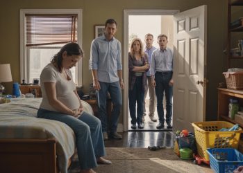 Pregnant Woman Calls Her Mom For Backup After Husband Moves His Brother’s Entire Family Into Their Home Pregnant Woman Calls Her Mom For Backup After Husband Moves His Brother’s Entire Family Into Their Home