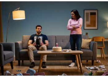 Man Returns His Wife’s Gifts After She Ignores His Wishes