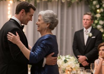 Mom Leaves Wedding After Son Chooses Aunt Over Stepmom For Mother-Son Dance, Family Turns On Her Mom Leaves Wedding After Son Chooses Aunt Over Stepmom For Mother-Son Dance, Family Turns On Her