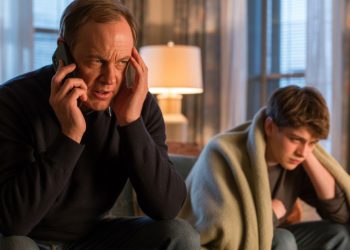 Dad Freaks Out After Wife Locks Drunk Teen Out Of The House At Night